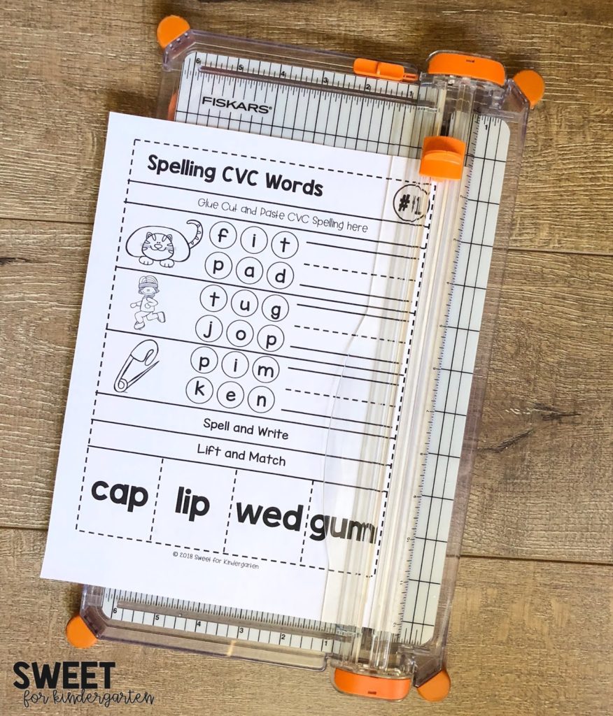 Paper cutter to prep interactive notebooks