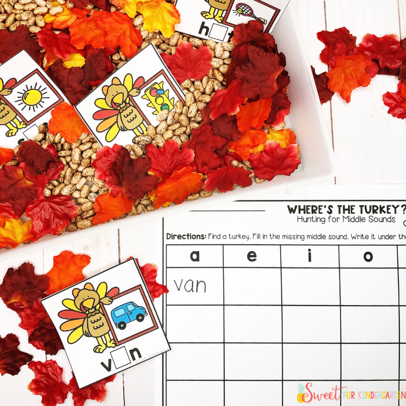 Thanksgiving Middle Sounds Sensory Bin- Sweet for Kindergarten