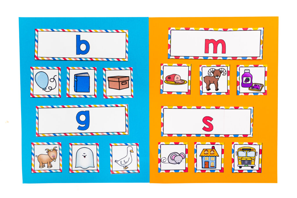 Beginning Sounds Picture Sort to help teach phoneme isolation